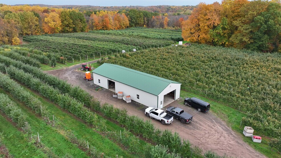 5630 Norris Rd, North Rose, NY à vendre - Photo du bâtiment - Image 3 de 36