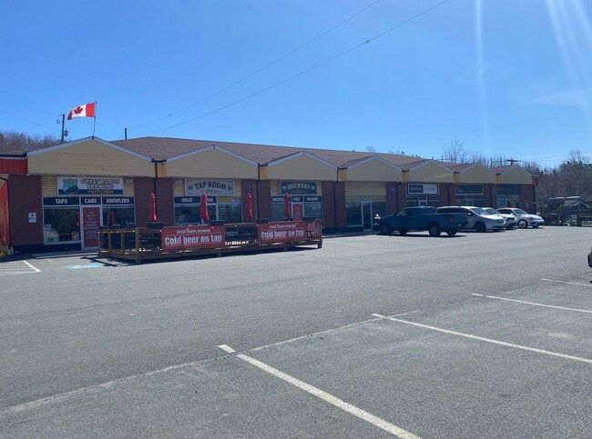 Plus de détails pour 111 Cobequid Rd, Halifax, NS - Commerce de détail à louer