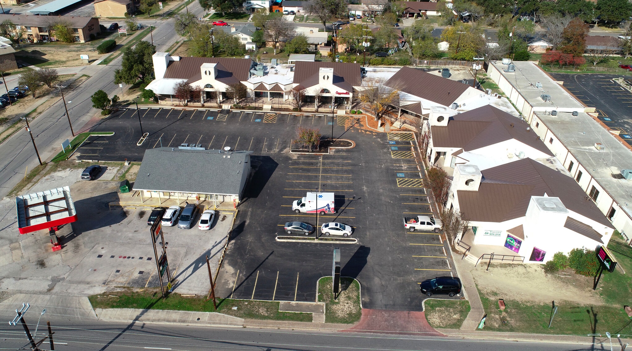 3857 E Southcross Blvd, San Antonio, TX for lease Primary Photo- Image 1 of 4