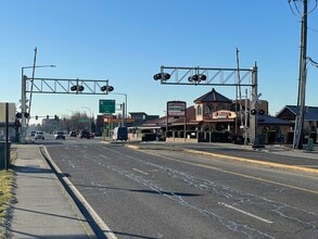 360 S Burlington Blvd, Burlington, WA for lease Building Photo- Image 2 of 7
