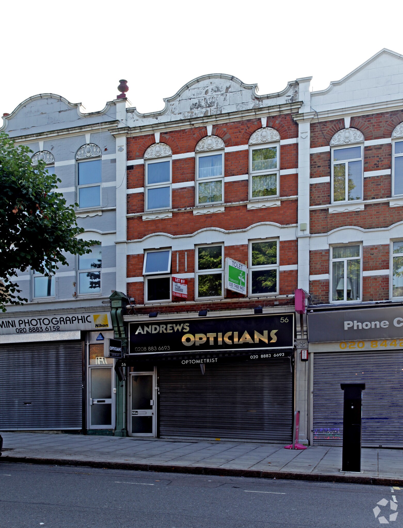 56 High Rd, Londres à vendre Photo principale- Image 1 de 10