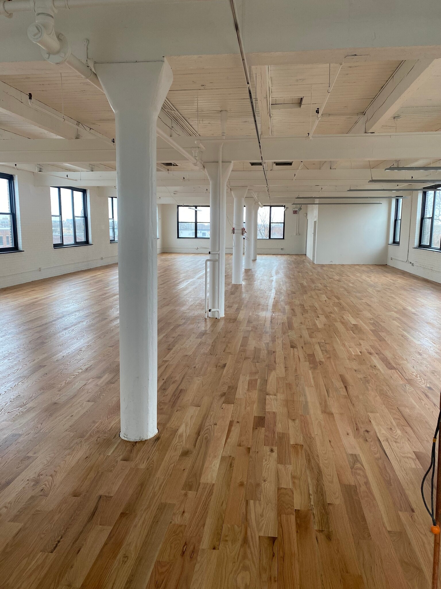 4147 N Ravenswood Ave, Chicago, IL for lease Building Photo- Image 1 of 15