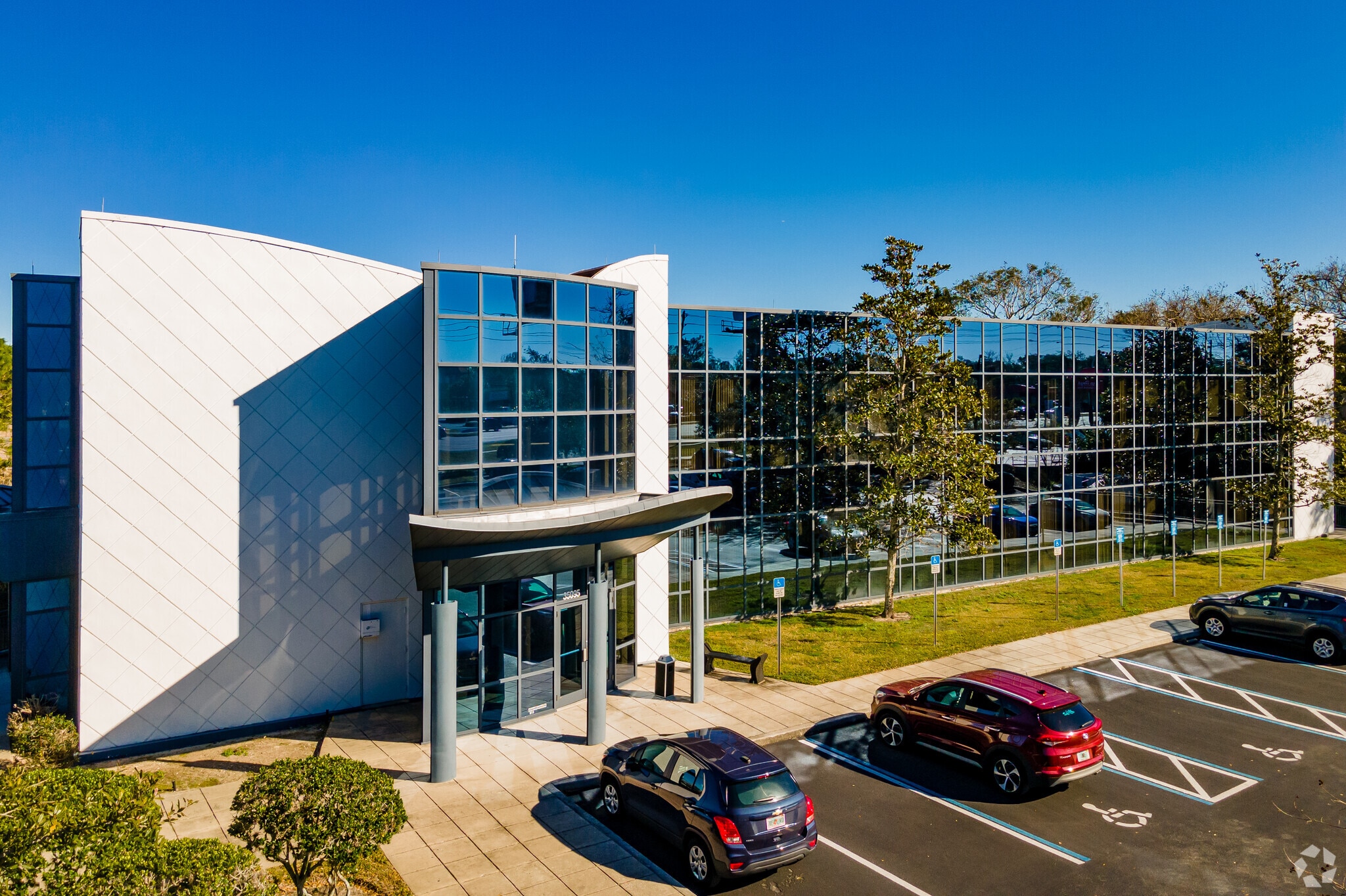 35095 US Hwy 19, Palm Harbor, FL for lease Primary Photo- Image 1 of 6