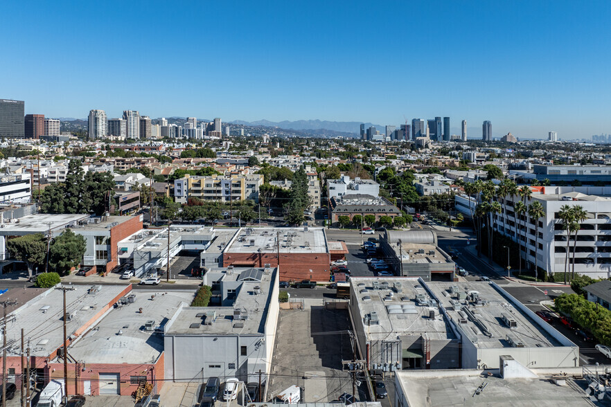 1535 Pontius Ave, Los Angeles, CA à vendre - Photo du b timent - Image 3 de 15