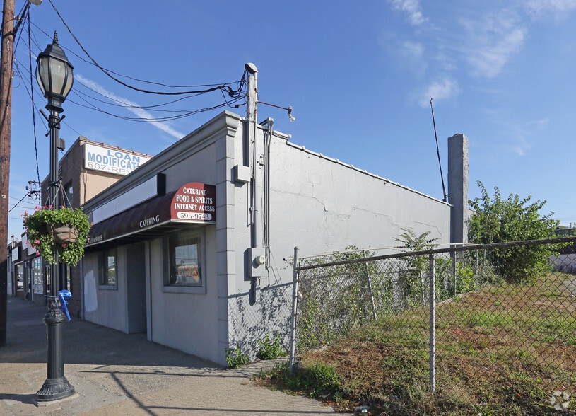 1911 Deer Park Ave, Deer Park, NY for sale - Building Photo - Image 3 of 6