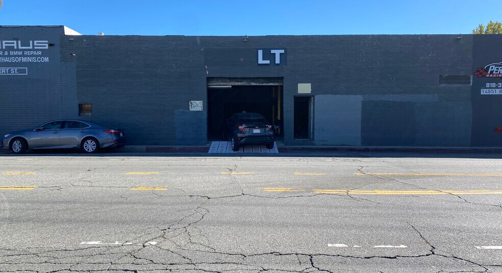14855 Bessemer St, Van Nuys, CA à louer - Photo du bâtiment - Image 2 de 5