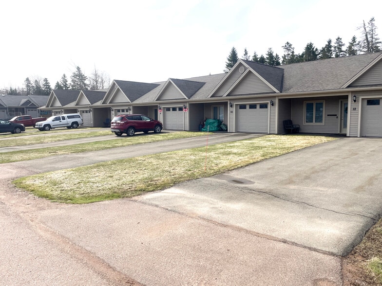 2 Meadow Ln, Sackville, NB à vendre - Photo principale - Image 1 de 17