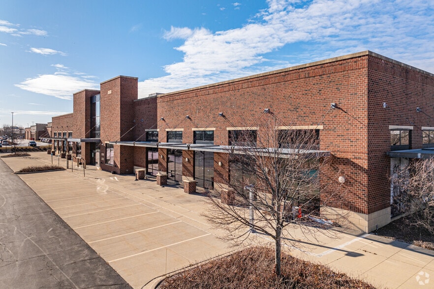 131 S Randall Rd, St Charles, IL for sale - Building Photo - Image 3 of 9