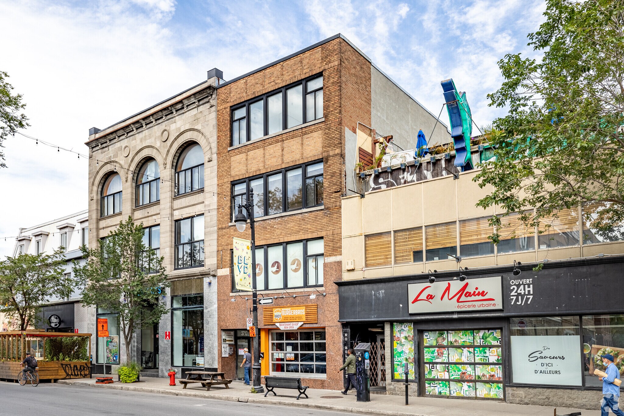 3711-3713 Boul Saint-Laurent, Montréal, QC à louer Photo du bâtiment- Image 1 de 2