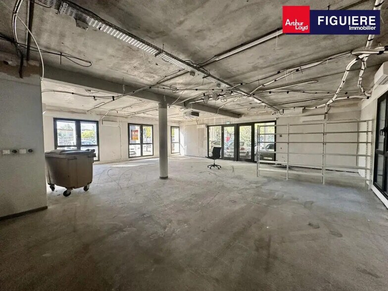 6 Allée Des Banquiers, Aix-en-Provence à louer - Photo du bâtiment - Image 3 de 15