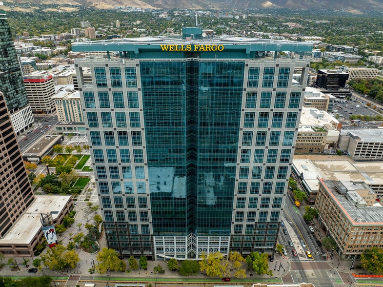 299 S Main St, Salt Lake City, UT à louer - Vidéo sur l’inscription commerciale - Image 2 de 15