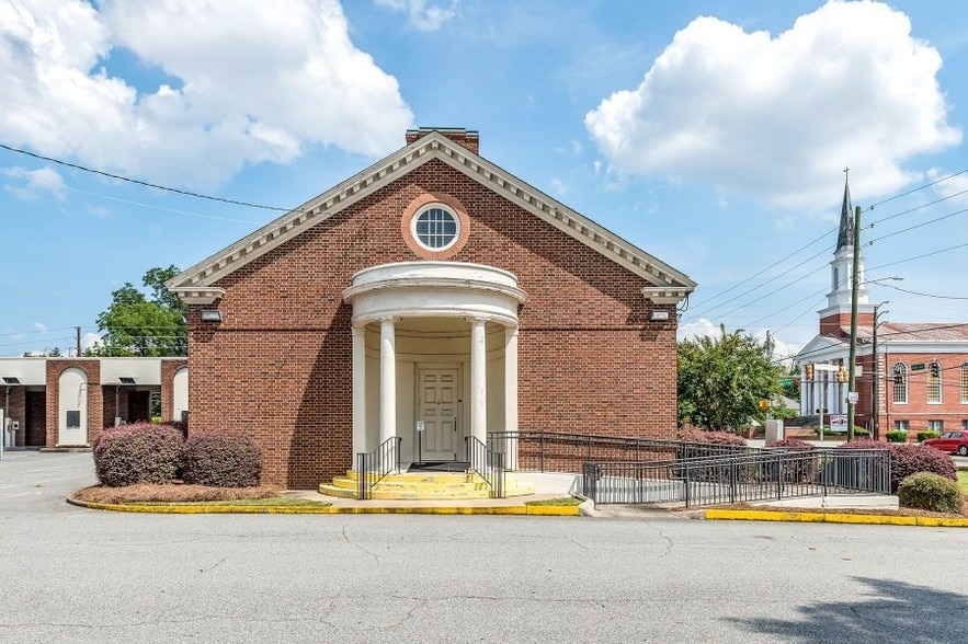 1095 Pio Nono Ave, Macon-Bibb, GA à vendre - Photo du bâtiment - Image 3 de 5