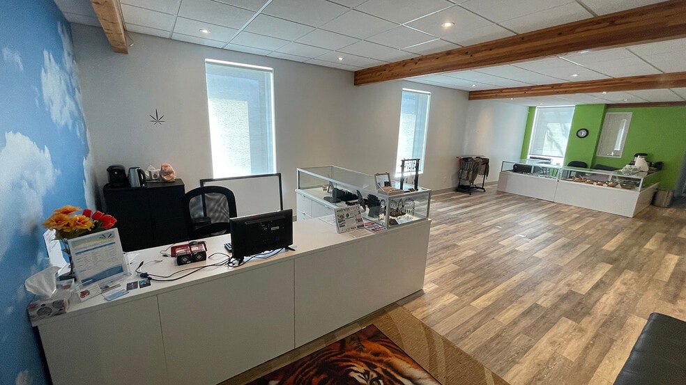 478 River Av, Winnipeg, MB for lease - Building Photo - Image 2 of 5