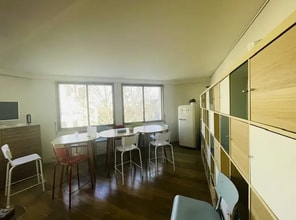 17 Rue De L'Hotel De Ville, Neuilly-sur-Seine for lease Interior Photo- Image 1 of 9