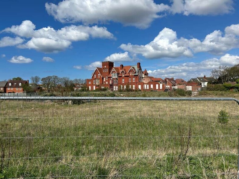 20 Lancaster Road, Southport à vendre - Photo du bâtiment - Image 3 de 4