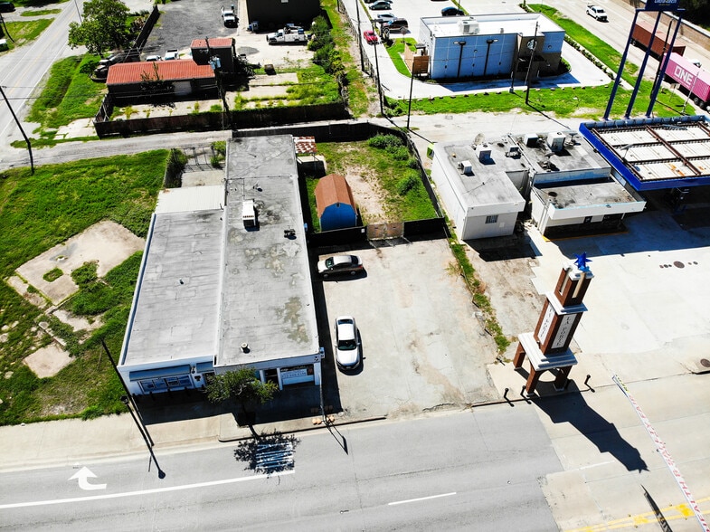 905 W Main St, La Porte, TX for sale - Primary Photo - Image 2 of 34