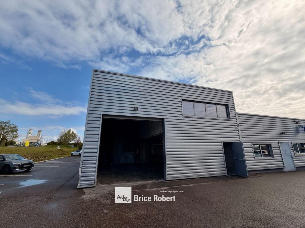 381 Rue Du Capitaine François Garbit, Mornant for sale Building Photo- Image 1 of 7