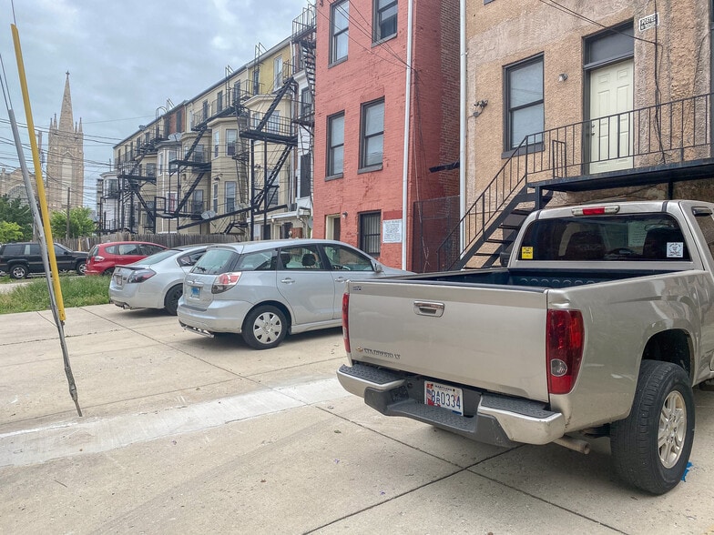 1808 Saint Paul St, Baltimore, MD for sale - Building Photo - Image 3 of 7