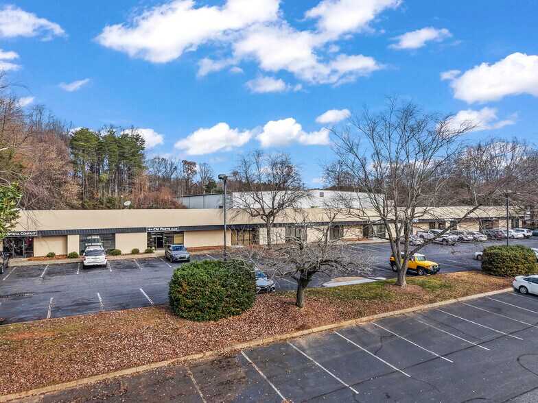 4310 Enterprise Dr, Winston-Salem, NC à louer - Photo du bâtiment - Image 1 de 5
