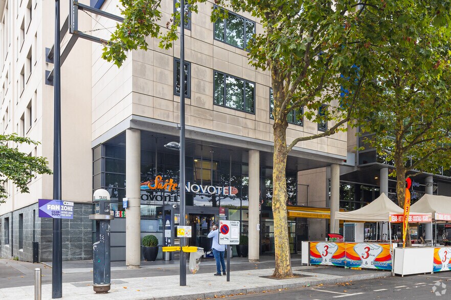 31-33 Avenue Jules Rimet, Saint-Denis à louer - Photo du bâtiment - Image 3 de 23