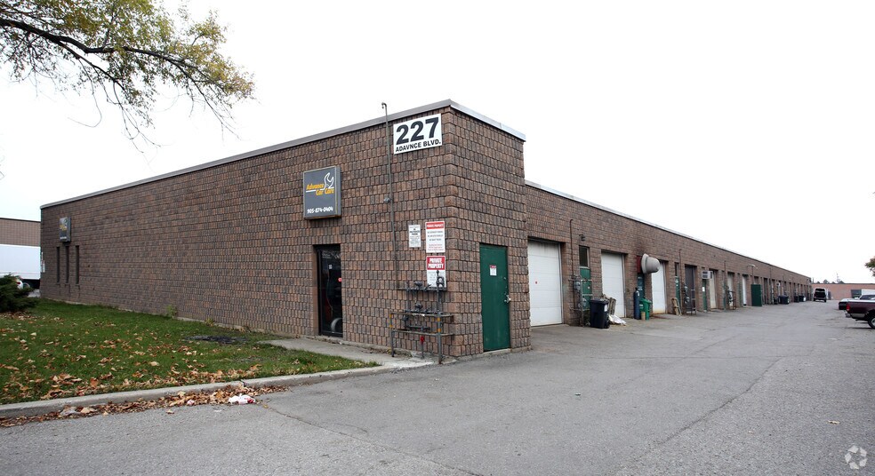 227 Advance Blvd, Brampton, ON for lease - Building Photo - Image 3 of 3