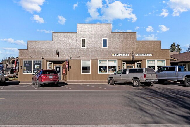 Plus de détails pour 352 E Hood Ave, Sisters, OR - Commerce de détail à vendre