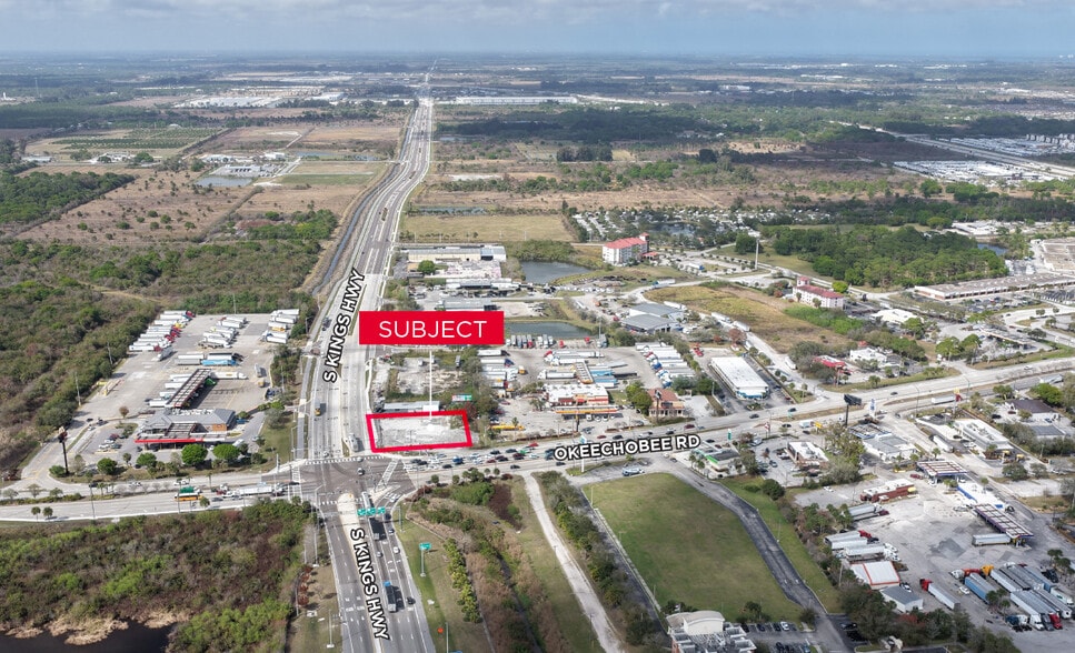 2898 S Kings Hwy, Fort Pierce, FL for lease - Building Photo - Image 3 of 5