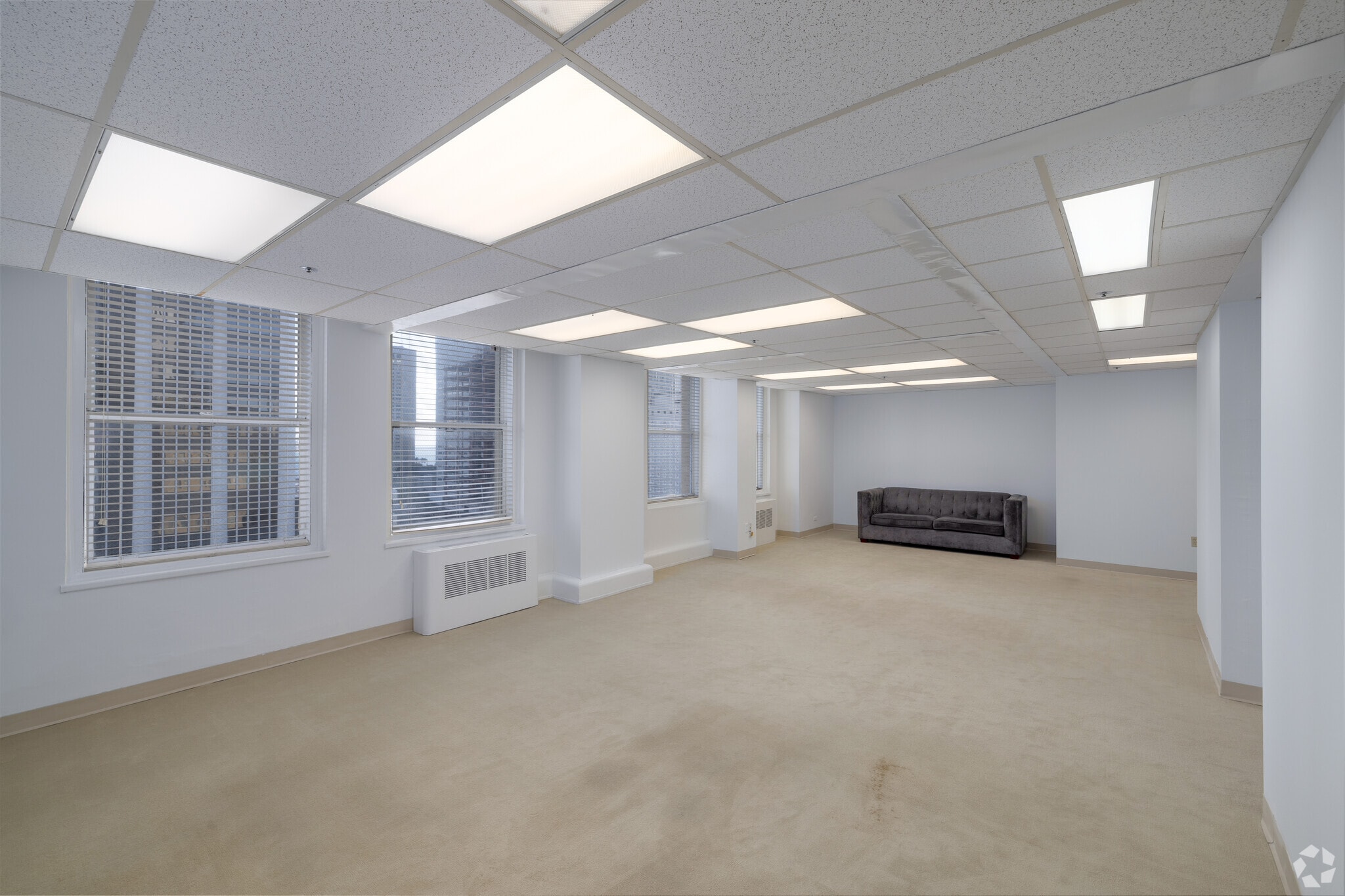 25 SE 2nd Ave, Miami, FL for lease Interior Photo- Image 1 of 4