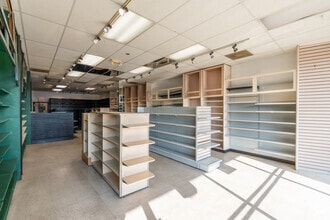 901 N Polk St, DeSoto, TX for lease Interior Photo- Image 2 of 3