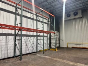 1-97 N Produce Row, Saint Louis, MO for lease Interior Photo- Image 2 of 4