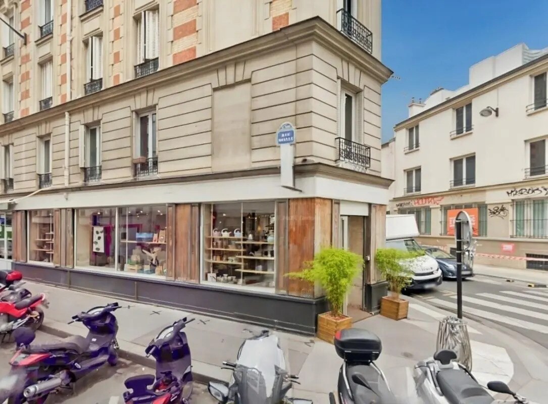 Retail in Paris for lease Building Photo- Image 1 of 7