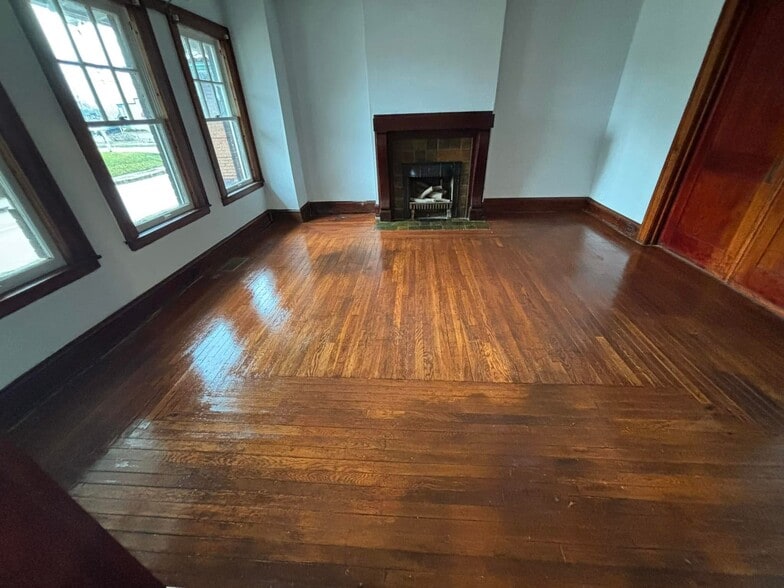 603 Chestnut St, Coshocton, OH for sale - Building Photo - Image 2 of 8