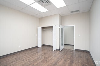 3420 Lacrosse Ln, Naperville, IL for lease Interior Photo- Image 2 of 2