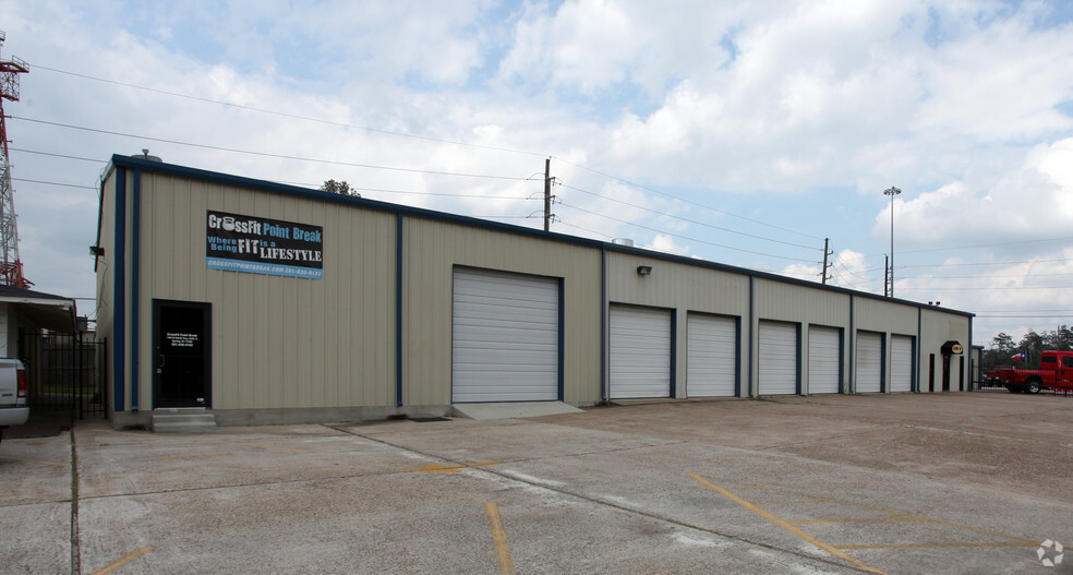 19419 N Freeway, Spring, TX for lease - Building Photo - Image 1 of 10