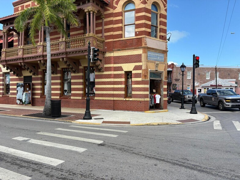 100 Duval St, Key West, FL à louer - Photo du bâtiment - Image 3 de 8