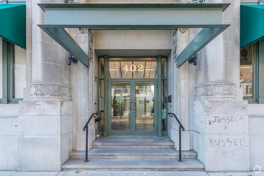 402 W Pender St, Vancouver, BC à louer - Photo du bâtiment - Image 2 de 5