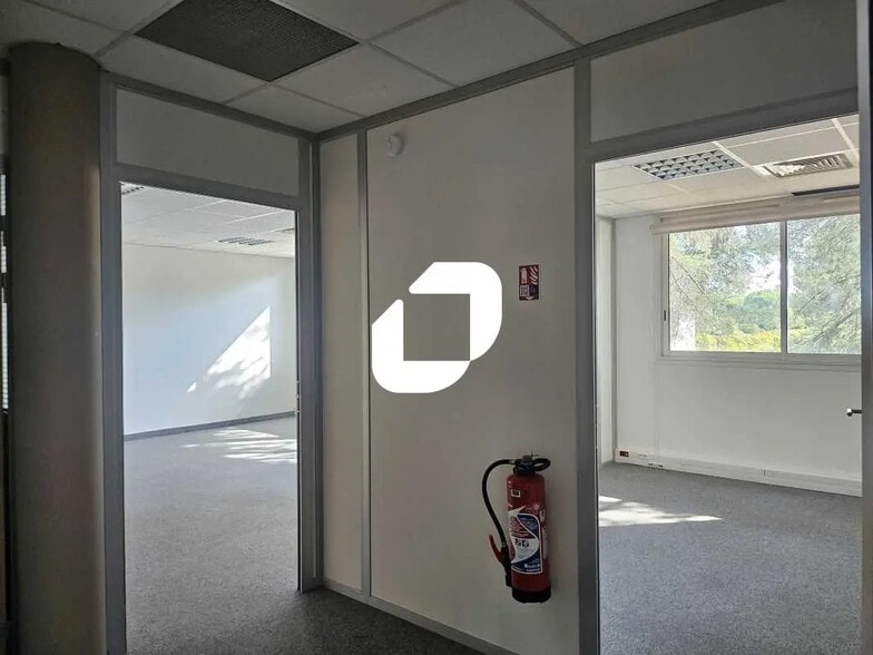 Office in Montpellier for lease - Interior Photo - Image 3 of 15