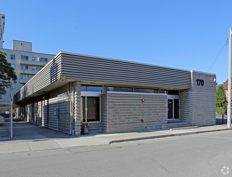 166 Jackson St E, Hamilton, ON à vendre - Photo principale - Image 1 de 1