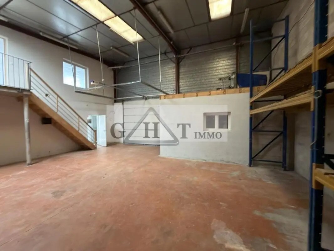 Office in Lisses for lease Interior Photo- Image 1 of 8