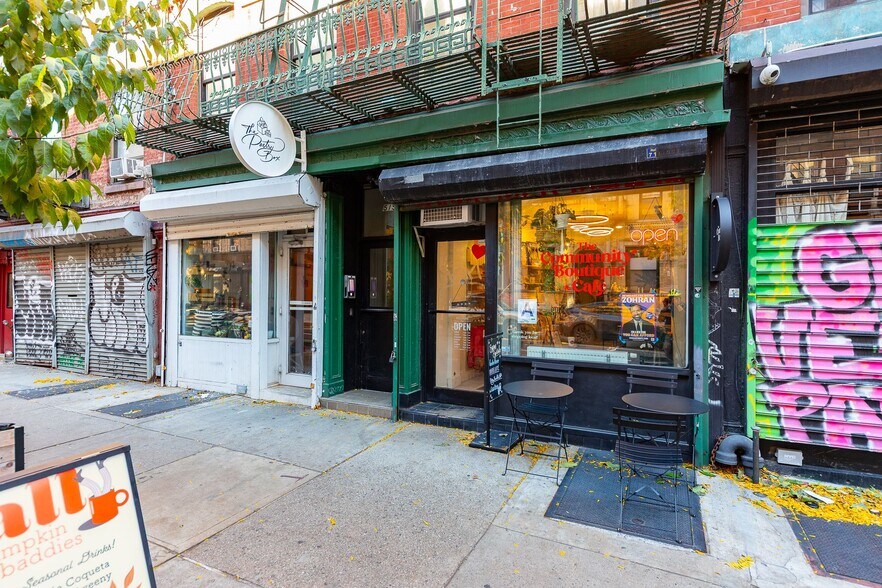 515 E 12th St, New York, NY à vendre - Photo du bâtiment - Image 3 de 10