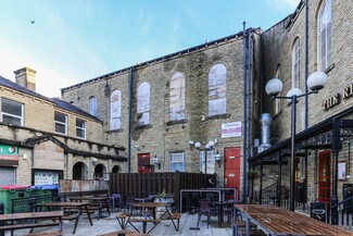Plus de détails pour 1 Hall St, Brighouse - Bureau à louer