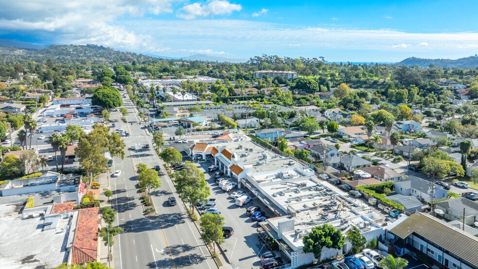 3609-3617 State St, Santa Barbara, CA à vendre - Photo du bâtiment - Image 3 de 3