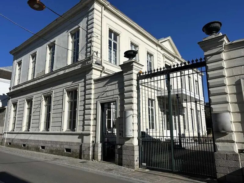 Office in Aulnoy-lez-Valenciennes for sale Building Photo- Image 1 of 11