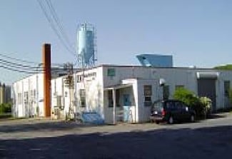 Plus de détails pour 226 W 27th St, Northampton, PA - Industriel à vendre