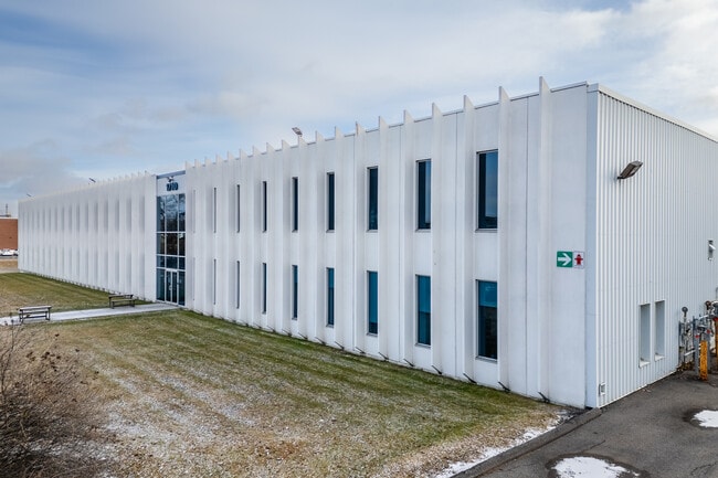 Plus de détails pour 1710-1750 Aut Transcanadienne, Dorval, QC - Industriel à louer