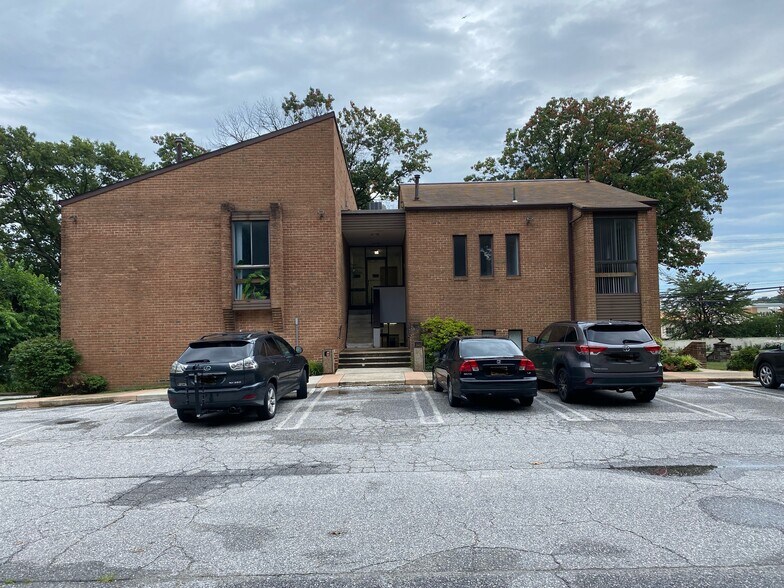 1200 E Joppa Rd, Towson, MD à louer - Photo du bâtiment - Image 2 de 12