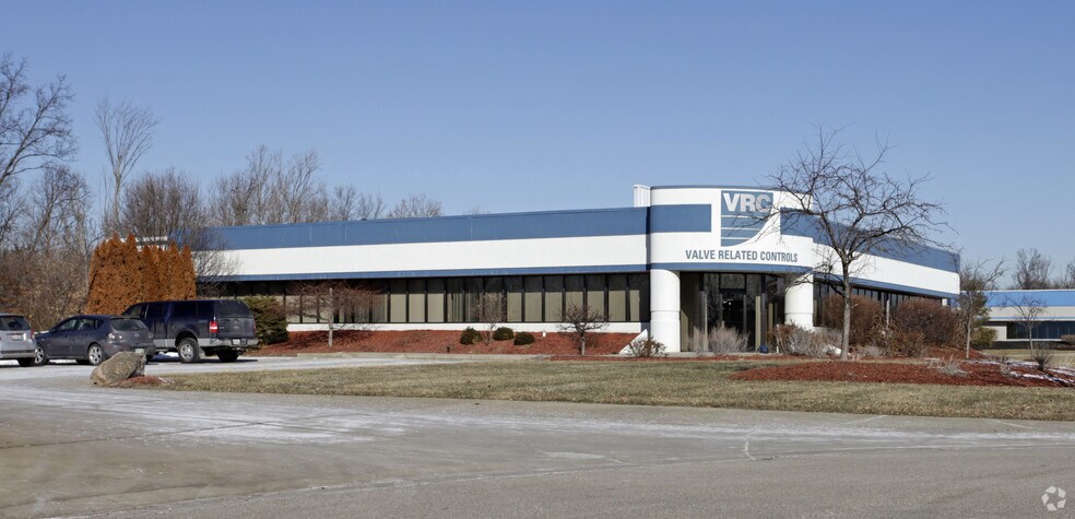 143 Commerce Blvd, Loveland, OH à vendre - Photo principale - Image 1 de 4