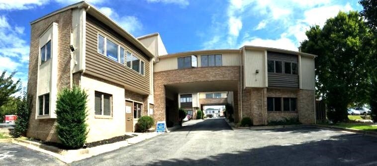 424 N Frederick Ave, Gaithersburg, MD à louer - Photo du bâtiment - Image 2 de 2