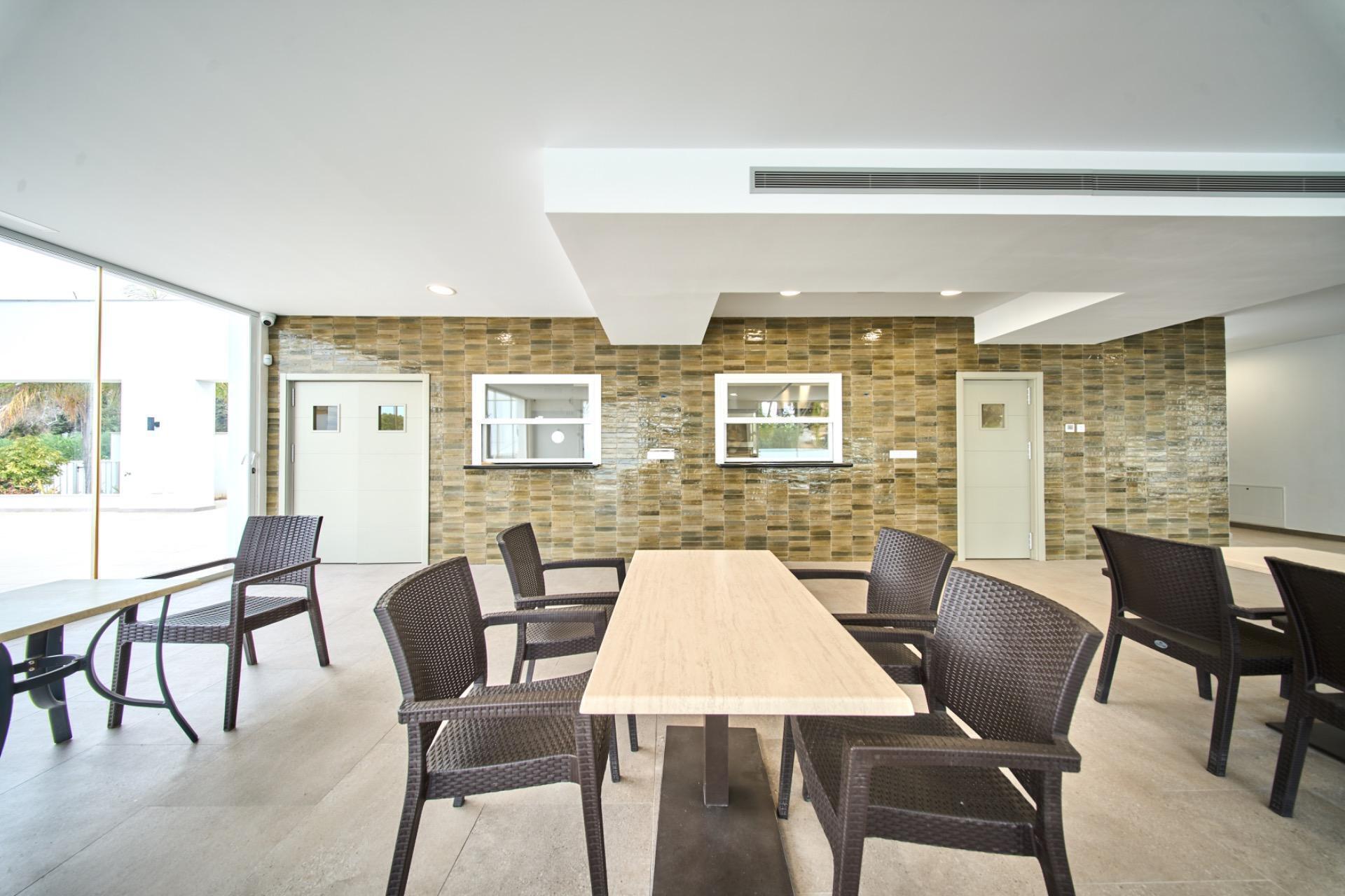 Commerce de détail dans Marbella à louer Photo du bâtiment- Image 1 de 39