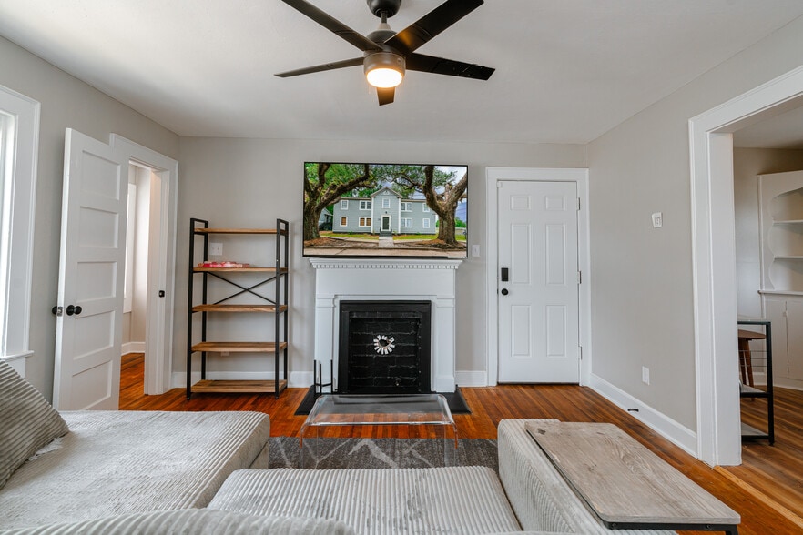 1300 Illinois St, Mobile, AL for sale - Building Photo - Image 3 of 21